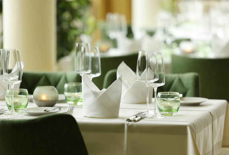 Basedow-Das-Kranich-Restaurant-Tisch-Deko-01 Basedow-Das-Kranich-Restaurant-Tisch-Deko-01